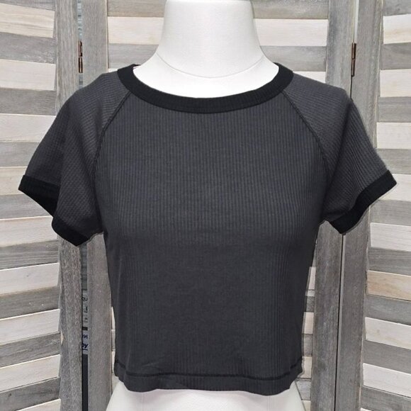 Women's Short Sleeve T-Shirt | Wild Fable | Medium - Picture 1 of 10